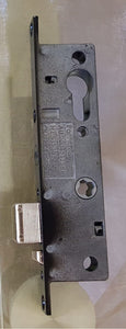 ASSA ABLOY Yale Quattro Hinged Screen Door Lock F-16/BS-28/PZ-65/7mm Black.